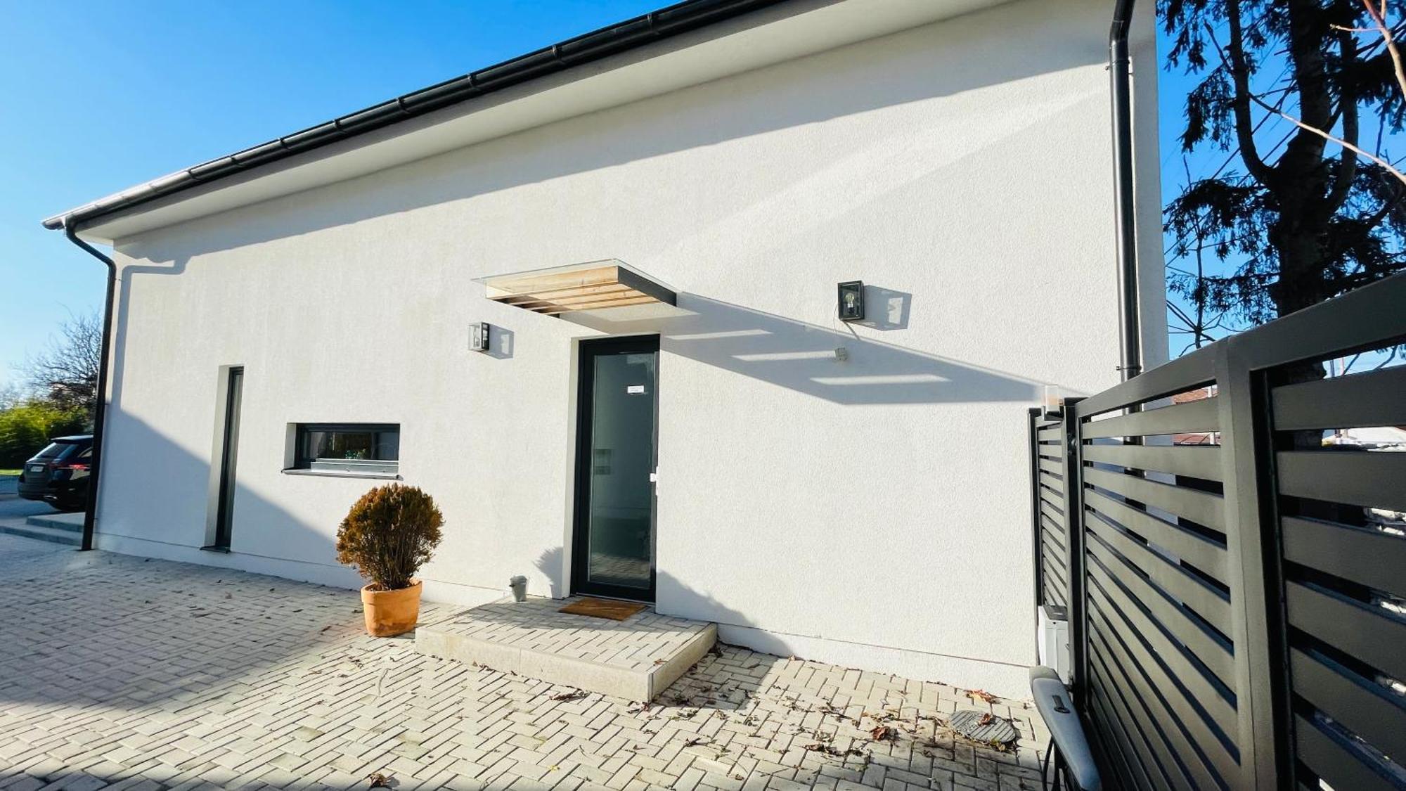 House Flow, 3 Room, Free 2 Parking Bratislava Exterior photo